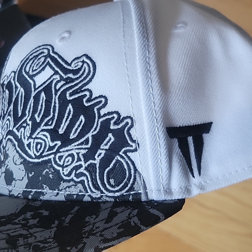 Throwdown hat - Picture 3 of 10